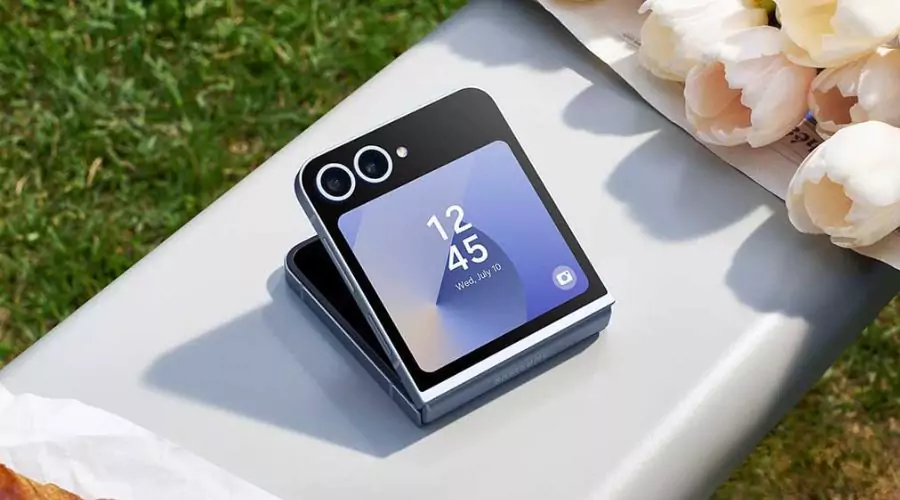 Galaxy Z Flip 7 / Z Flip 7 FE: Foldable Fun with Style